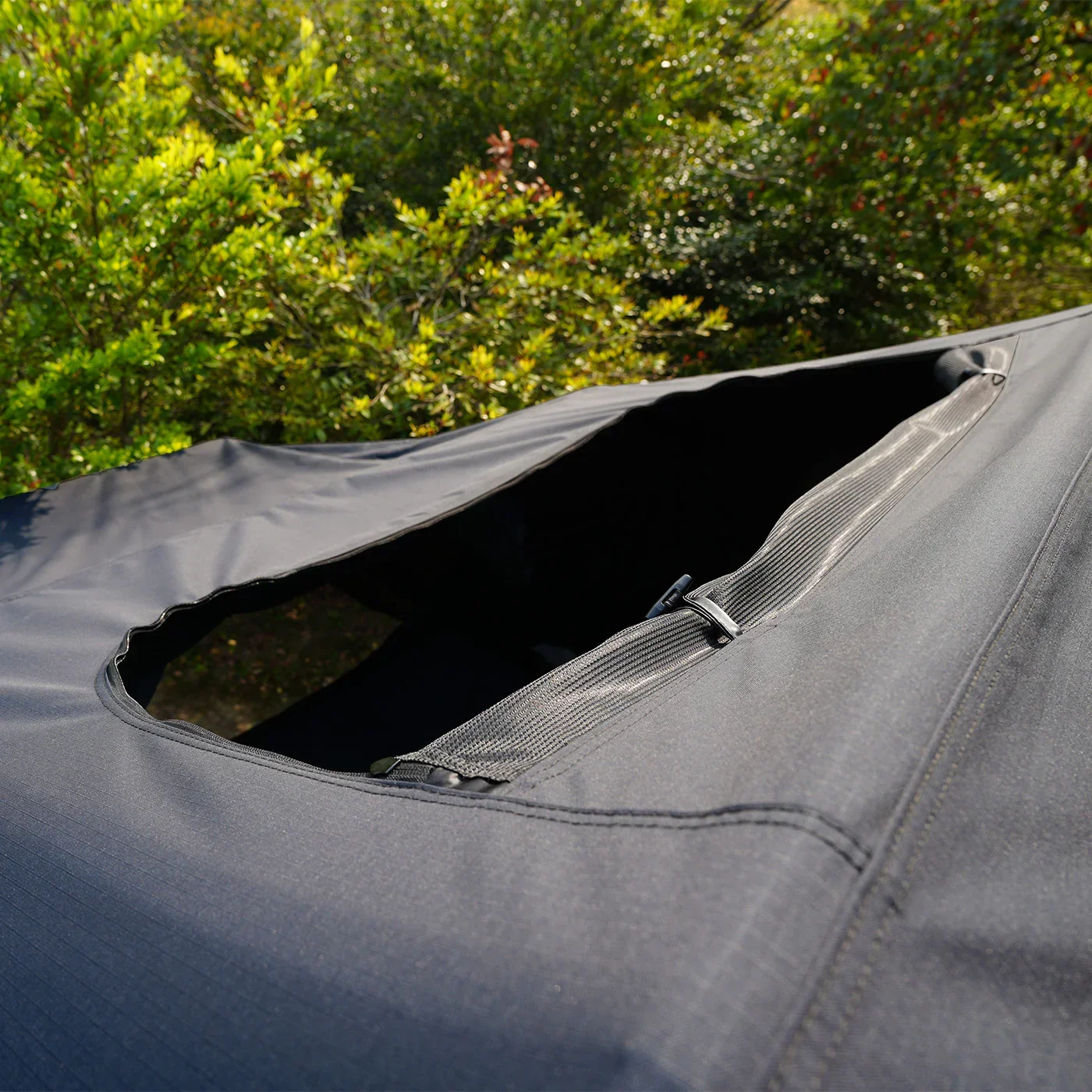 OPENROAD Family Quick-Open Soft Roof Top Tent (4-Person) - Image 10